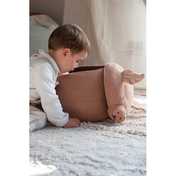 Světle růžový látkový dětský koš na hračky ø 32x30 cm Peggy the Pig – Lorena Canals-image-3