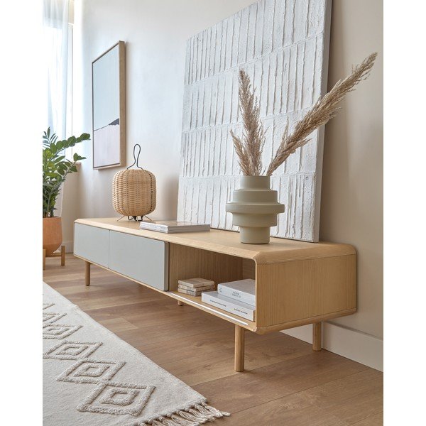 Šedý/v přírodní barvě TV stolek v dekoru jasanu 180x41x42 cm Anielle – Kave Home-image-4