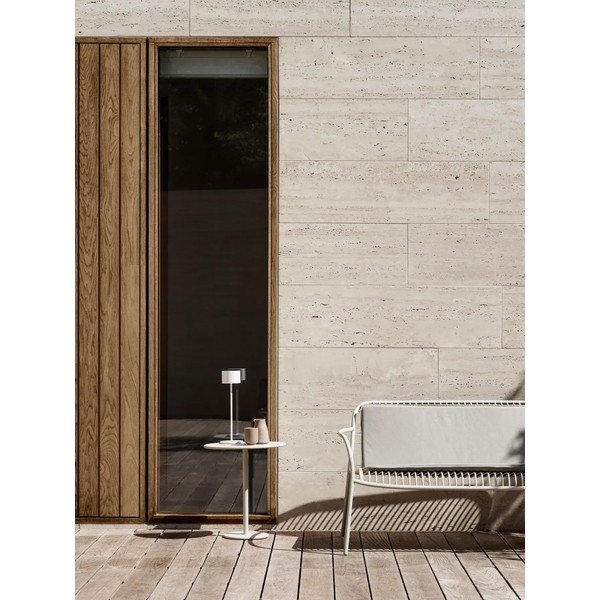 Světle šedá kovová zahradní lavice Yua Wire – Blomus-image-4