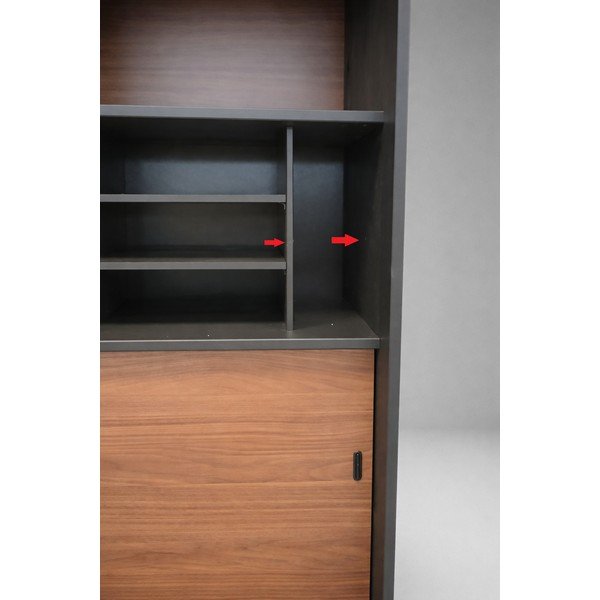 Černá/přírodní vitrína masiv borovice s posuvnými dveřmi 125x200x47 cm James - II. jakost – WOOOD-image-2