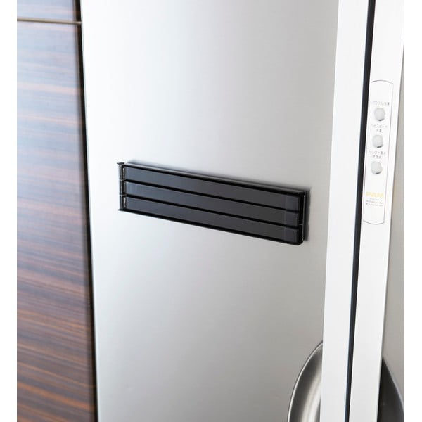 Černý magnetický výklopný držák utěrek YAMAZAKI Tower-image-2