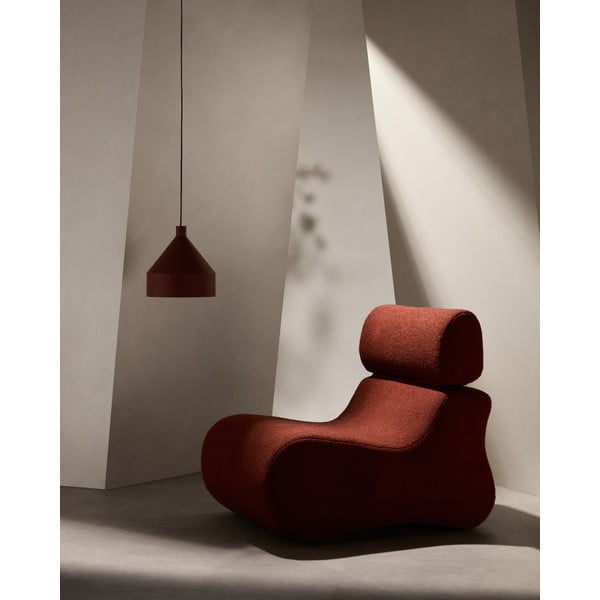 Křeslo v terakotové barvě z textilie bouclé Club – Kave Home-image-1