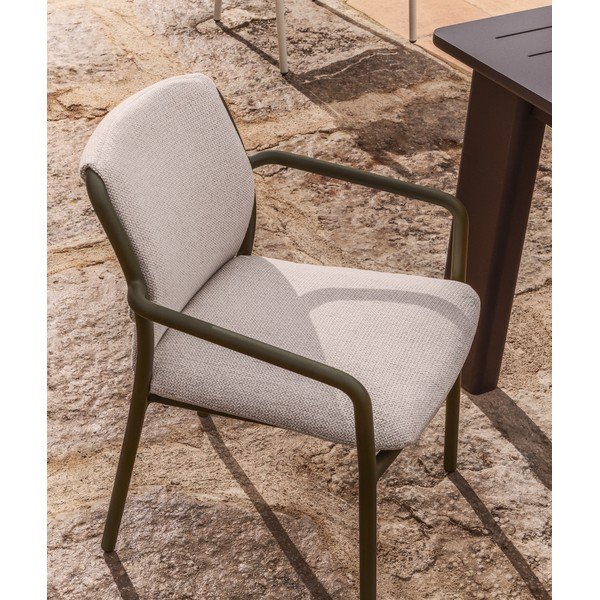 Zelená polstrovaná zahradní židle Linosa – Kave Home-image-1
