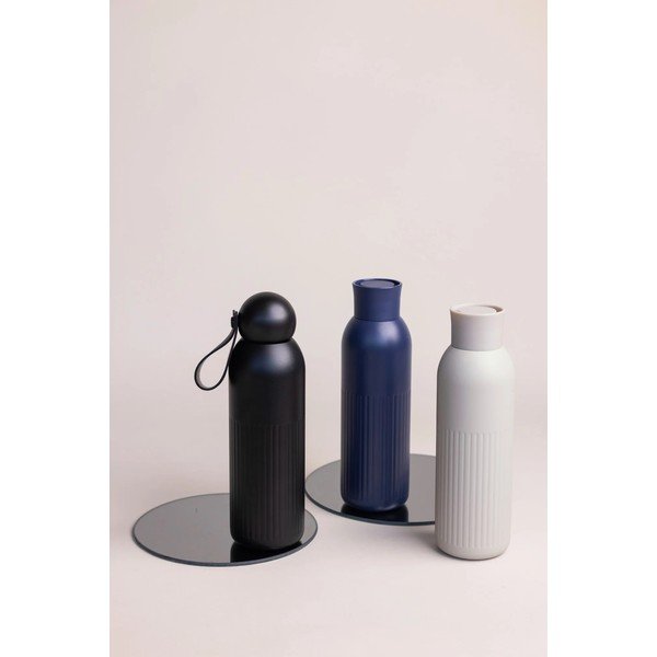 Černá termoláhev s brčkem z nerezové oceli 500 ml Tekla – Sagaform-image-4