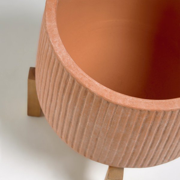 Terakotový květináč na dřevěném podstavci Kave Home Denpasar, ⌀ 33 cm-image-2