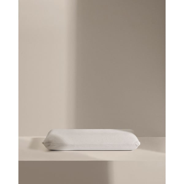 Anatomický polštář s výplní z paměťové pěny 33x80 cm Sasa – Kave Home-image-1