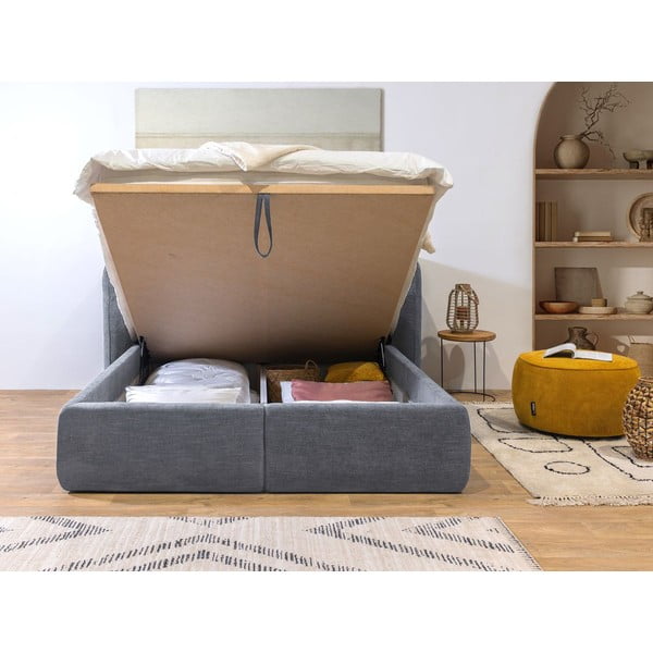 Světle šedá čalouněná dvoulůžková postel s úložným prostorem s roštem 160x200 cm Louise – Bobochic Paris-image-4