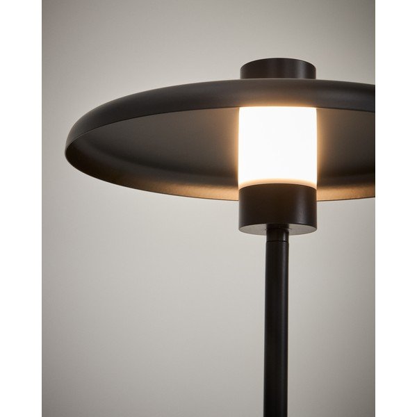 Černá stojací lampa s kovovým stínidlem (výška 130 cm) Nuvira – Kave Home-image-4