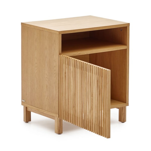 Noční stolek v dekoru dubu v přírodní barvě Beyla – Kave Home-image-4