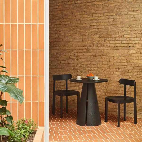 Černá jídelní židle v dekoru jasanu Nara – Teulat-image-1