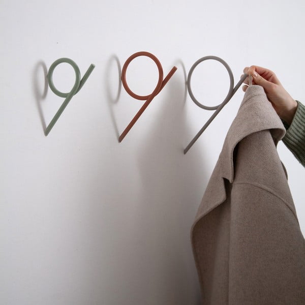 Nástěnný kovový háček v terakotové barvě Tuba L – Spinder Design-image-1