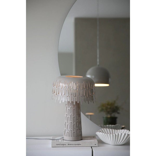 Šedobéžová stolní lampa s kovovým stínidlem (výška 38 cm) Verbera – Markslöjd-image-4