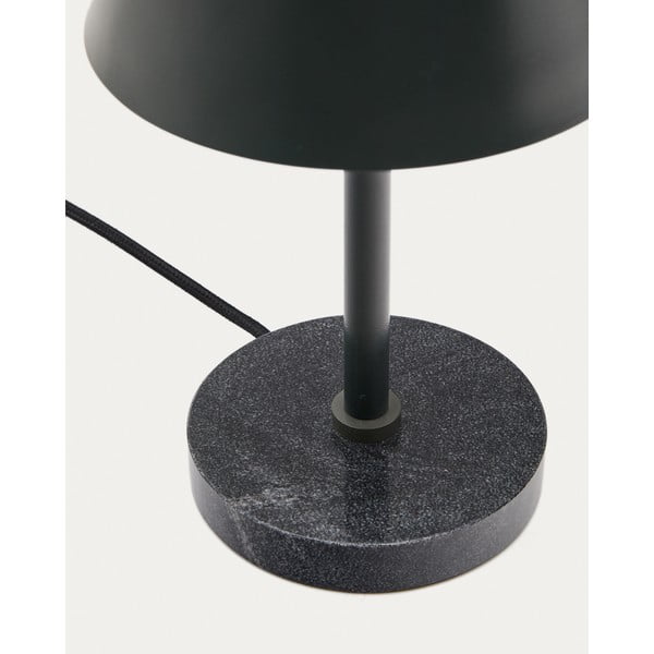 Tmavě zelená/černá mramorová stolní lampa s kovovým stínidlem (výška 32 cm) Calina – Kave Home-image-3