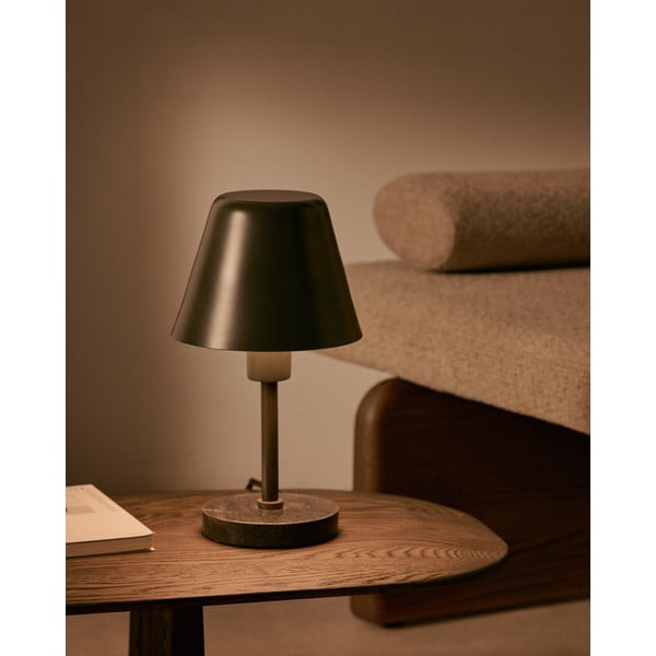 Tmavě zelená/černá mramorová stolní lampa s kovovým stínidlem (výška 32 cm) Calina – Kave Home-image-1