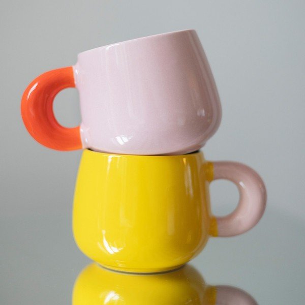 Růžový hrnek z kostního porcelánu 470 ml Coco – ONA-image-3