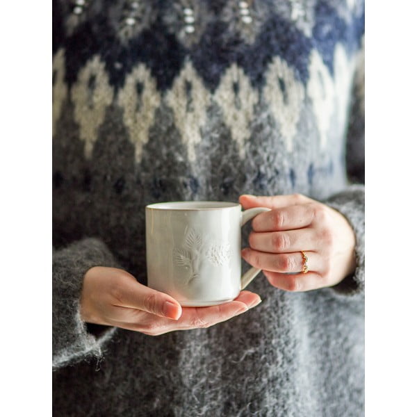 Krémový hrnek s vánočním motivem z kameniny 300 ml Winter – Bloomingville-image-2
