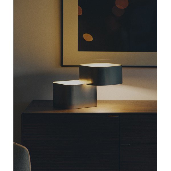 Šedá kovová stolní lampa (výška 23 cm) Tandan – Kave Home-image-1