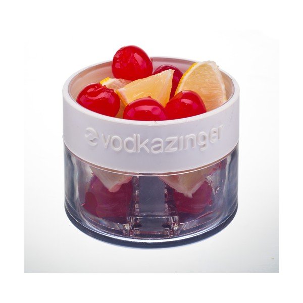 Vodkazinger, lahev na vodku a ovoce-image-4