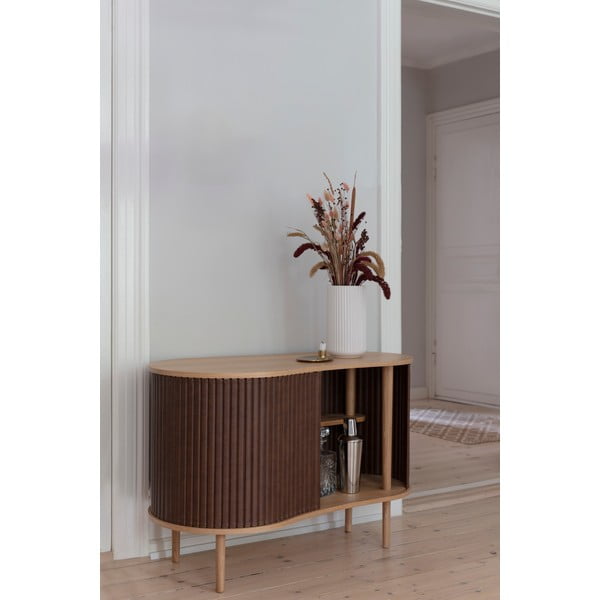 Nízká komoda v dekoru dubu v hnědo-přírodní barvě s posuvnými dveřmi 100x67 cm Audacious – UMAGE-image-1