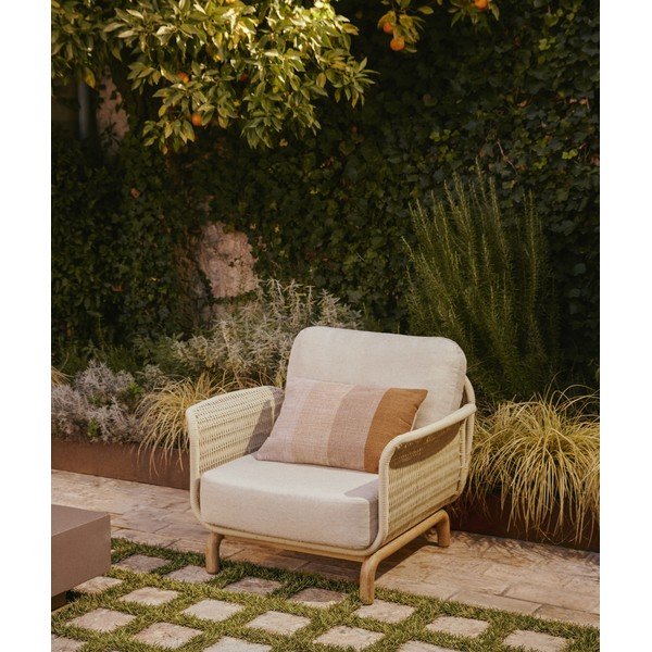 Béžové/krémové polstrované zahradní křeslo Alipa – Kave Home-image-1