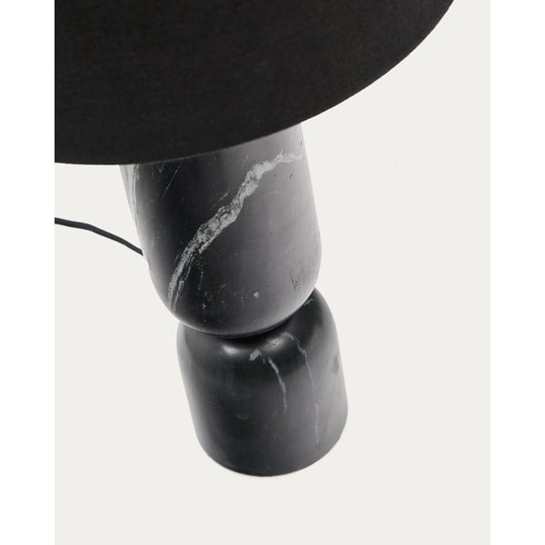Černá mramorová stolní lampa s textilním stínidlem (výška 57 cm) Vex – Kave Home-image-3