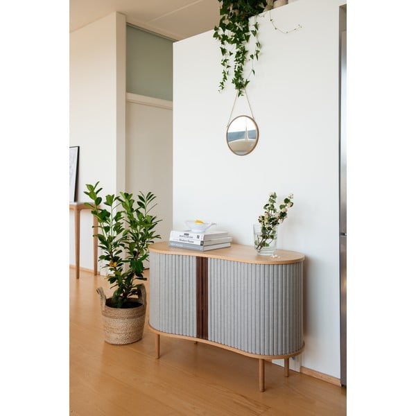 Nízká komoda v dekoru dubu v šedo-přírodní barvě s posuvnými dveřmi 100x67 cm Audacious – UMAGE-image-1