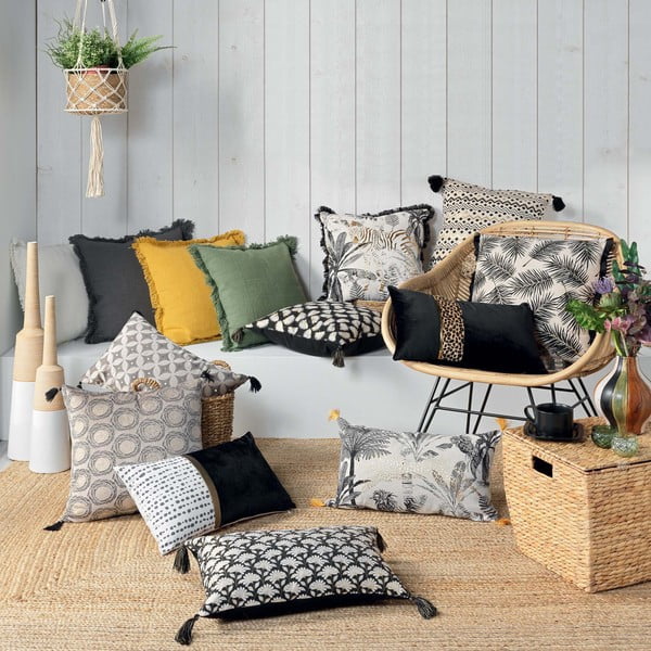 Bavlněný dekorační polštář 45x45 cm Vanina – douceur d'intérieur-image-1