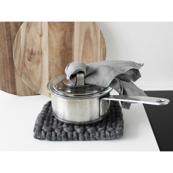 Antracitový pletený podtácek z vlny Wooldot Braider Coaster, 20 x 20 cm-image-1