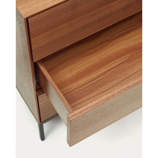 Nízká komoda v dekoru ořechu v přírodní barvě 110x75 cm Vedrana – Kave Home-image-3