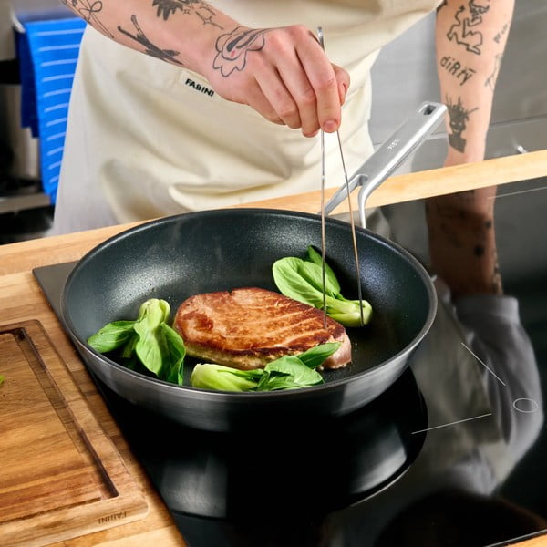 Nerezová pánev s nepřilnavým povrchem ø 30 cm Lucca 3.0 – FABINI-image-1