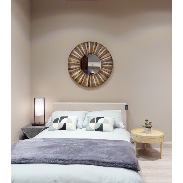 Kulatý odkládací stolek v dekoru borovice ø 60 cm Viborg – Premier Housewares-image-2