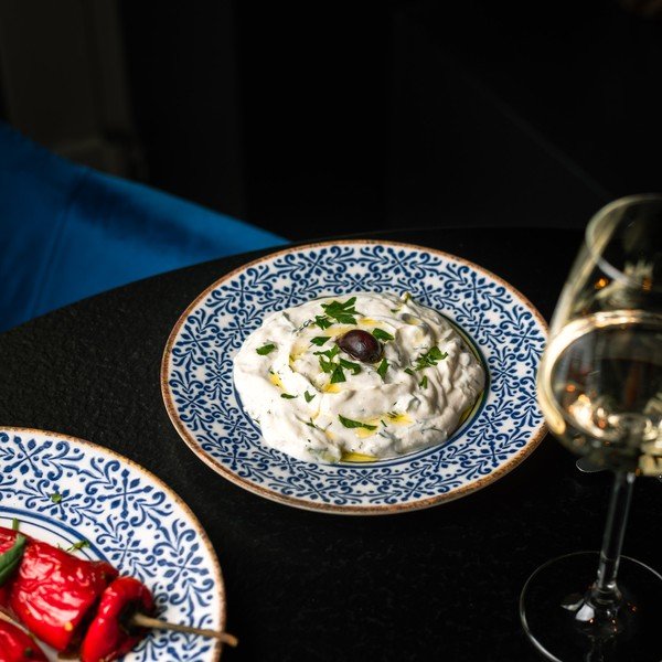 Bílý/modrý dezertní  porcelánový talíř ø 21 cm Azul – BonBistro-image-1