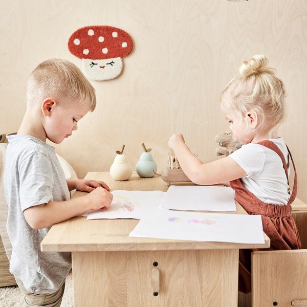 Silikonový dětský hrnek v mentolové barvě Pear – OYOY Mini-image-2