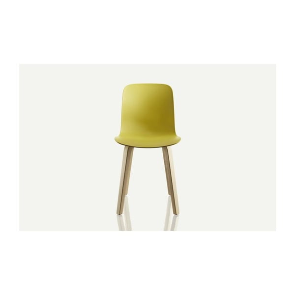Žlutá jídelní židle s nohami z jasanového dřeva Magis Substance