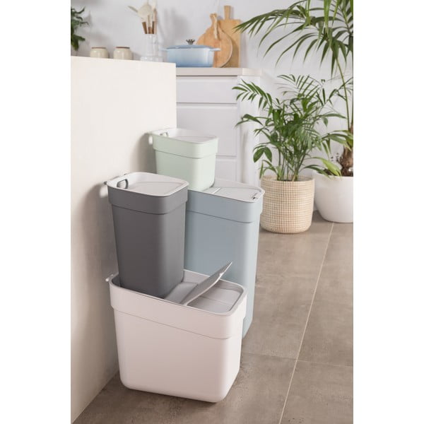 Tmavě šedý odpadkový koš na tříděný odpad z recyklovaného plastu 30 l Ready To Collect – Curver-image-3