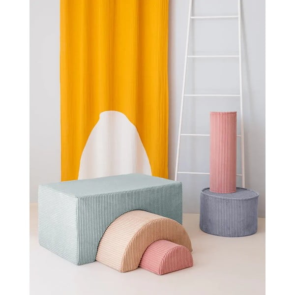 Růžový manšestrový dětský pohovkový polštář Roll – Wigiwama-image-1