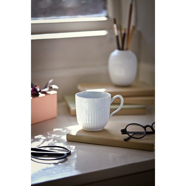 Bílý porcelánový hrnek 250 ml Hammershøi – Kähler Design-image-1