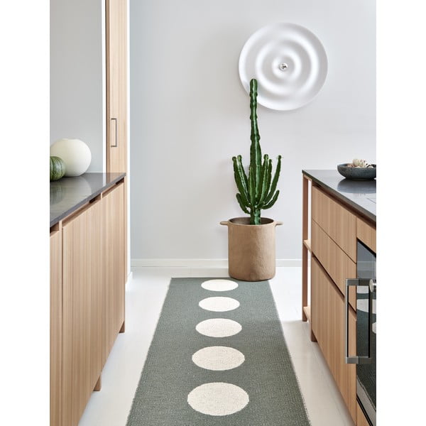 Zelený vnitřní a venkovní běhoun 70x150 cm Vera Army – Pappelina-image-1