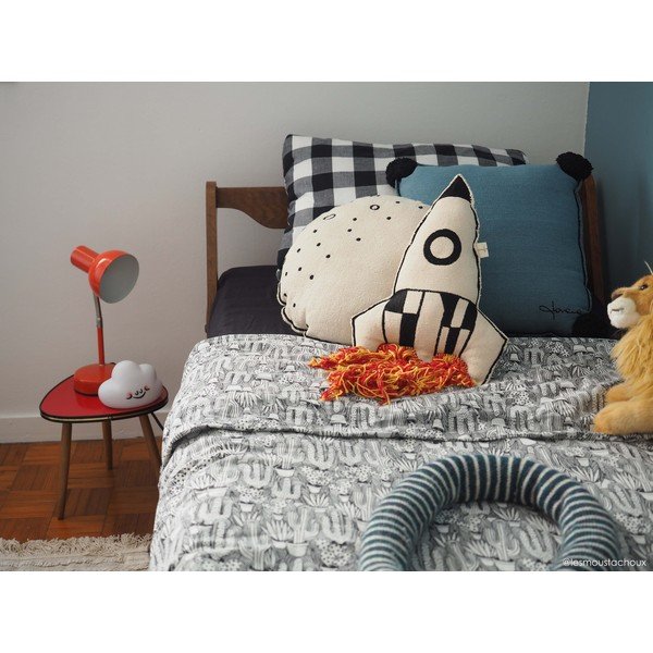 Dětský polštářek Rocket – Lorena Canals-image-1