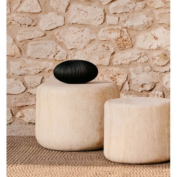 Betonový kulatý zahradní stolek ø 60 cm Drasi – Kave Home-image-1