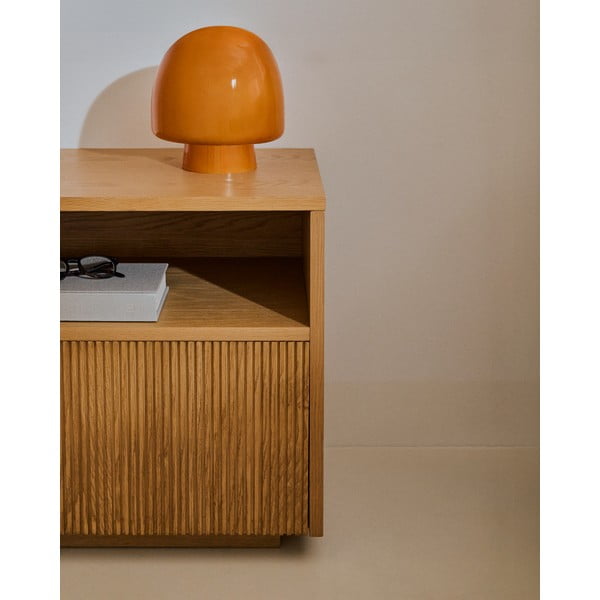 Noční stolek v dekoru dubu v přírodní barvě Helvine – Kave Home-image-3