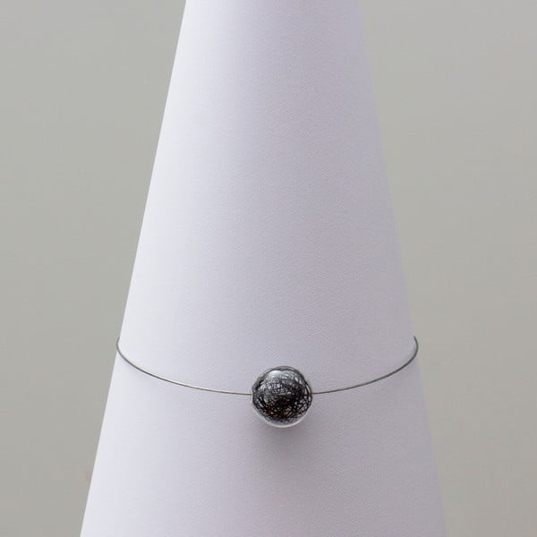 Skleněný náhrdelník ko-ra-le Wired, černý