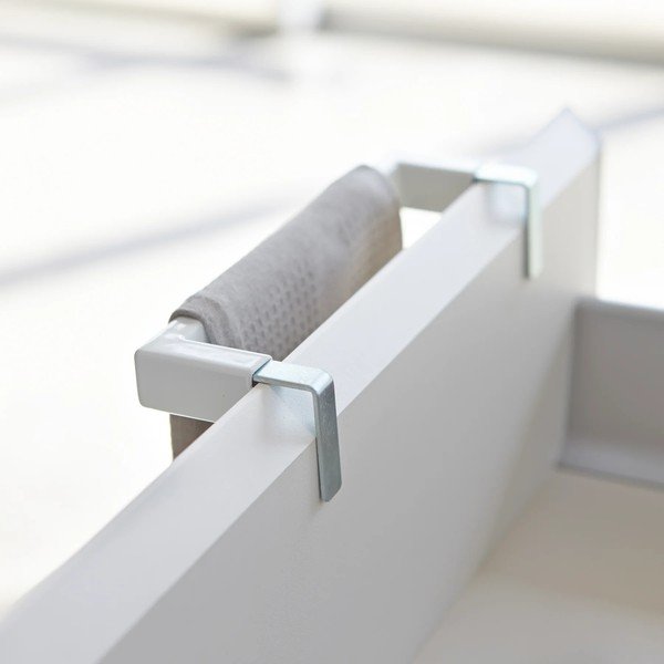 Bílý závěsný držák na kuchyňské utěrky Tower – YAMAZAKI-image-2