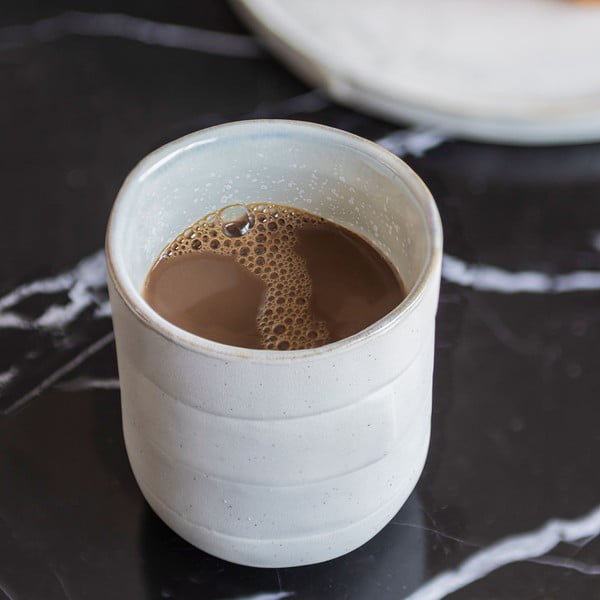 Bílé hrnky v sadě 2 ks z kamene 0.3 l Sand Grain – Mette Ditmer Denmark-image-2