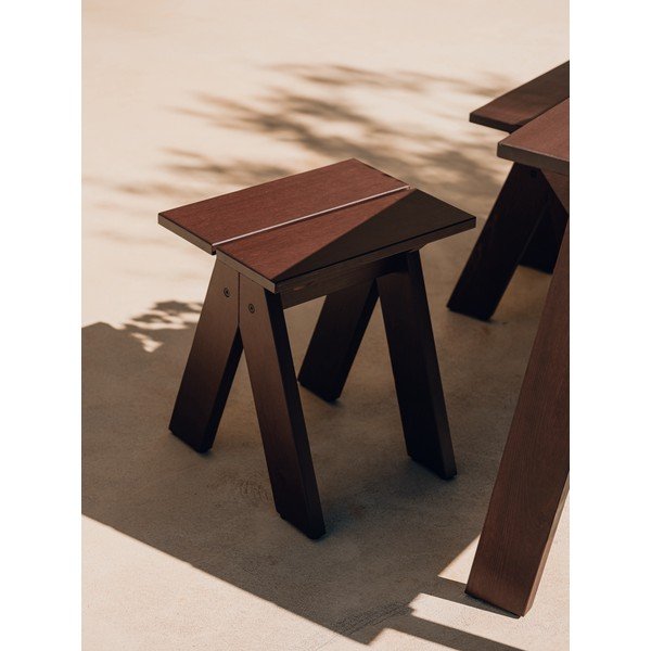 Tmavě hnědá dřevěná zahradní židle Navo – noo.ma-image-1