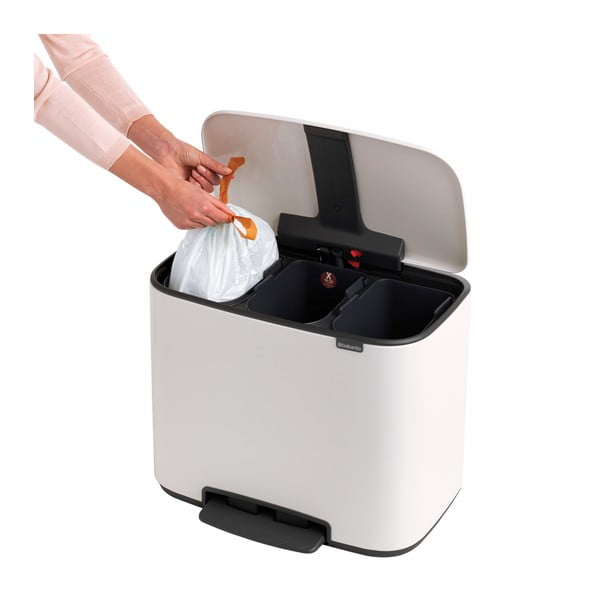Bílý nášlapný ocelový odpadkový koš na tříděný odpad 3x11 l Bo – Brabantia-image-4
