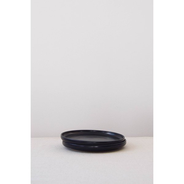 Černý kameninový malý talíř ÅOOMI Luna, ø 20 cm-image-1