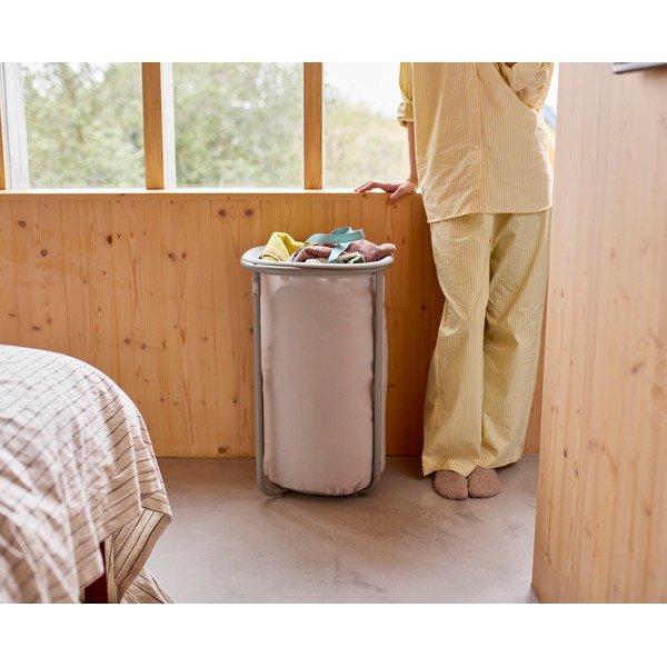 Světle šedý látkový koš na prádlo 50 l Duo – Joseph Joseph-image-2