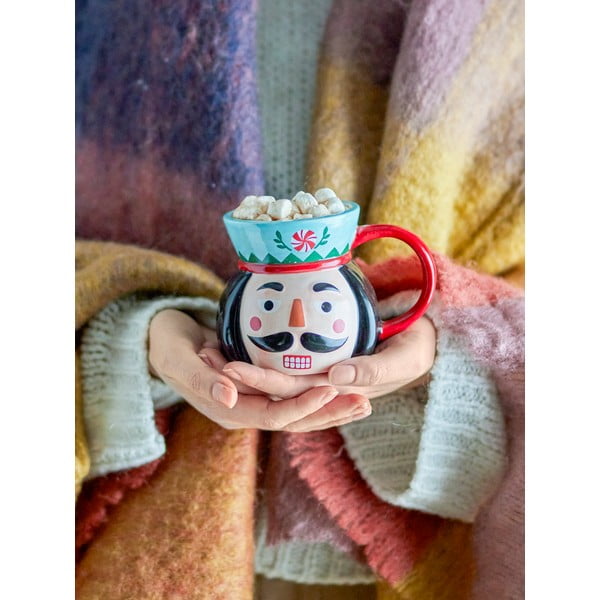 Hrnek s vánočním motivem z kameniny 370 ml Feast – Bloomingville-image-1