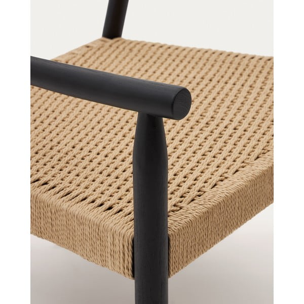 Černé křeslo s výpletem Yalia – Kave Home-image-1